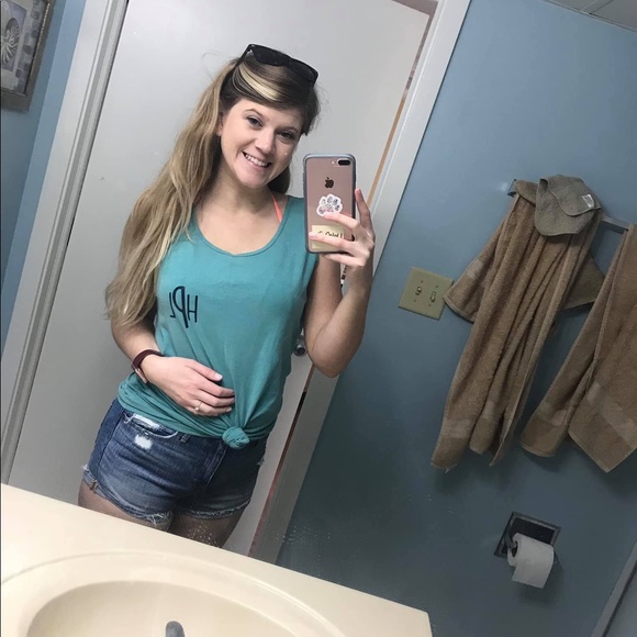 Meet your seller/buyer 😘 - Picture 2 of 7